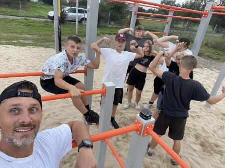 STREETWORKOUT - ZAJĘCIA POZALEKCYJNE